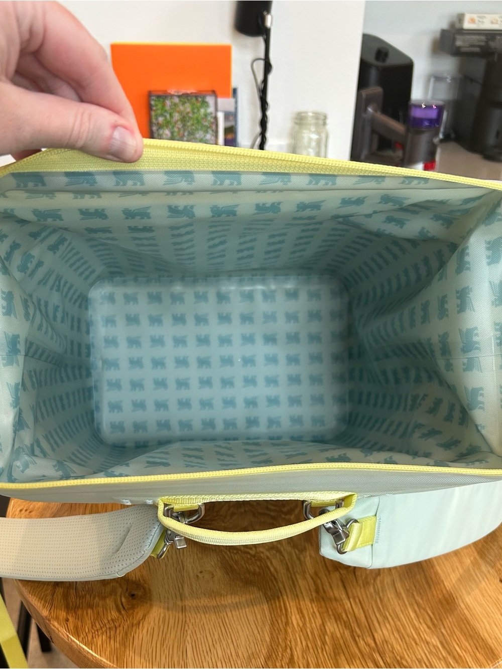 Stanley All Day Madeleine MIDI Cooler Backpack 14.8 quart - Picture 5 of 9